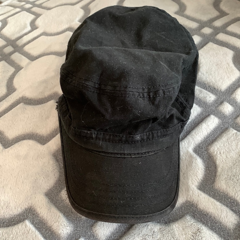 Old Navy hat.